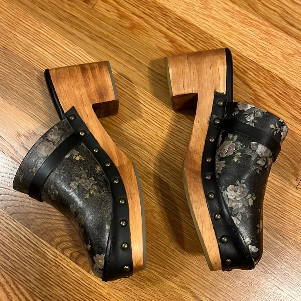 New Free People Calabasas Clogs Black Floral. - Picture 5 of 16